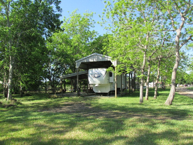32 PR 672, Sargent, TX 77414