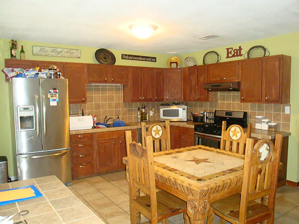 2811 3rd Street, Bay City, TX 77414