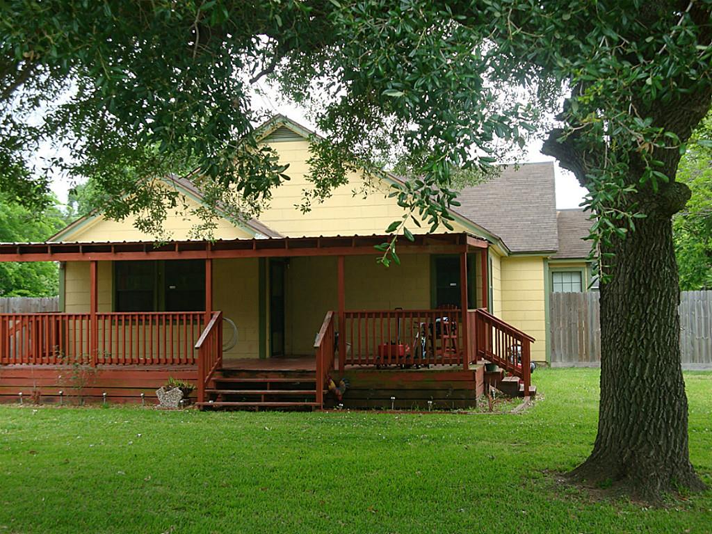 2811 3rd Street, Bay City, TX 77414