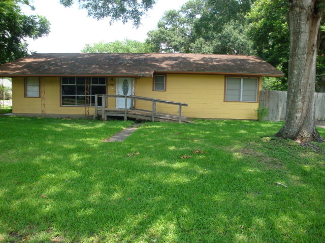 1101 Avenue I, Bay City, TX 77414