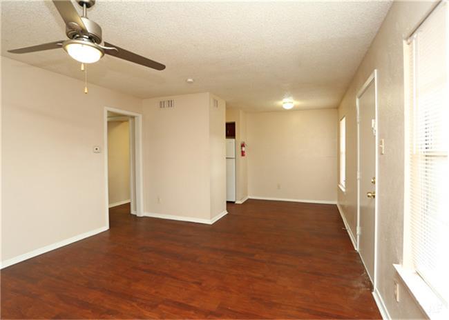 900 Avenue J, Corpus Christi, TX 77414