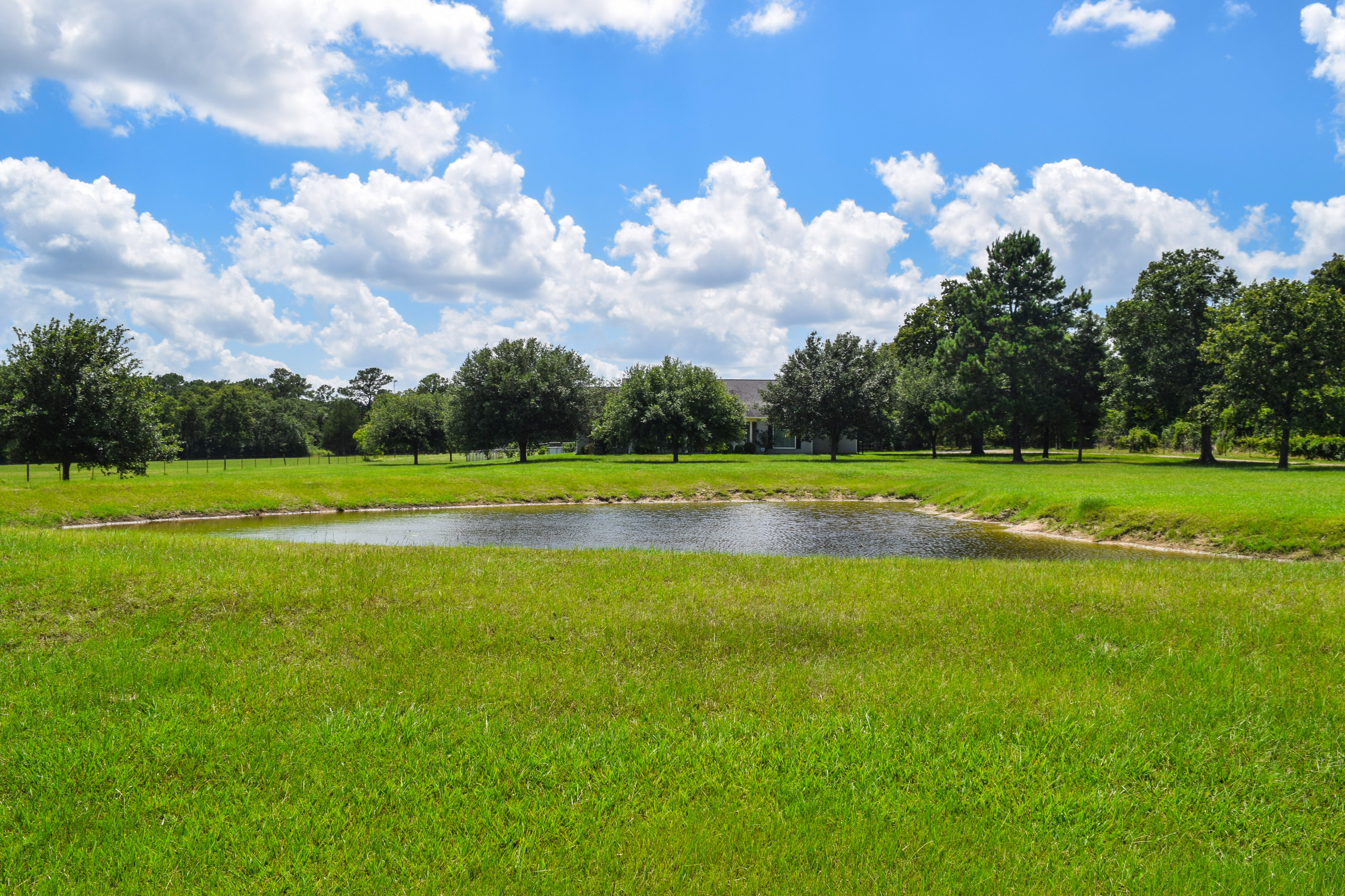 112 Camilla Cir, Bellville, TX 77418