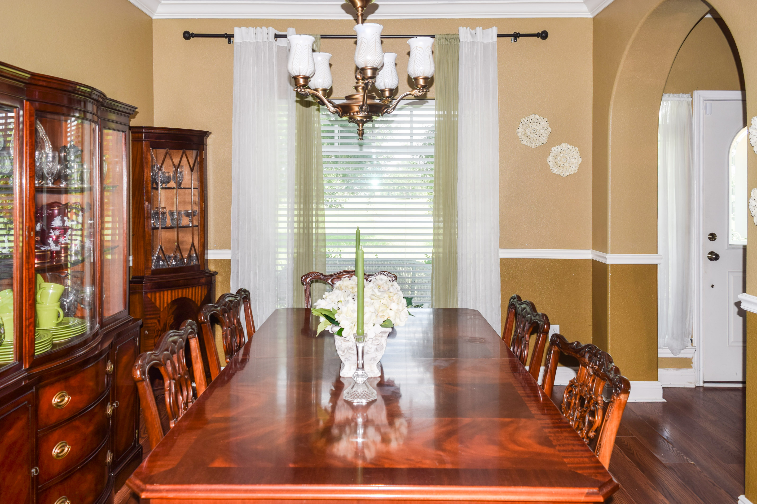 112 Camilla Cir, Bellville, TX 77418