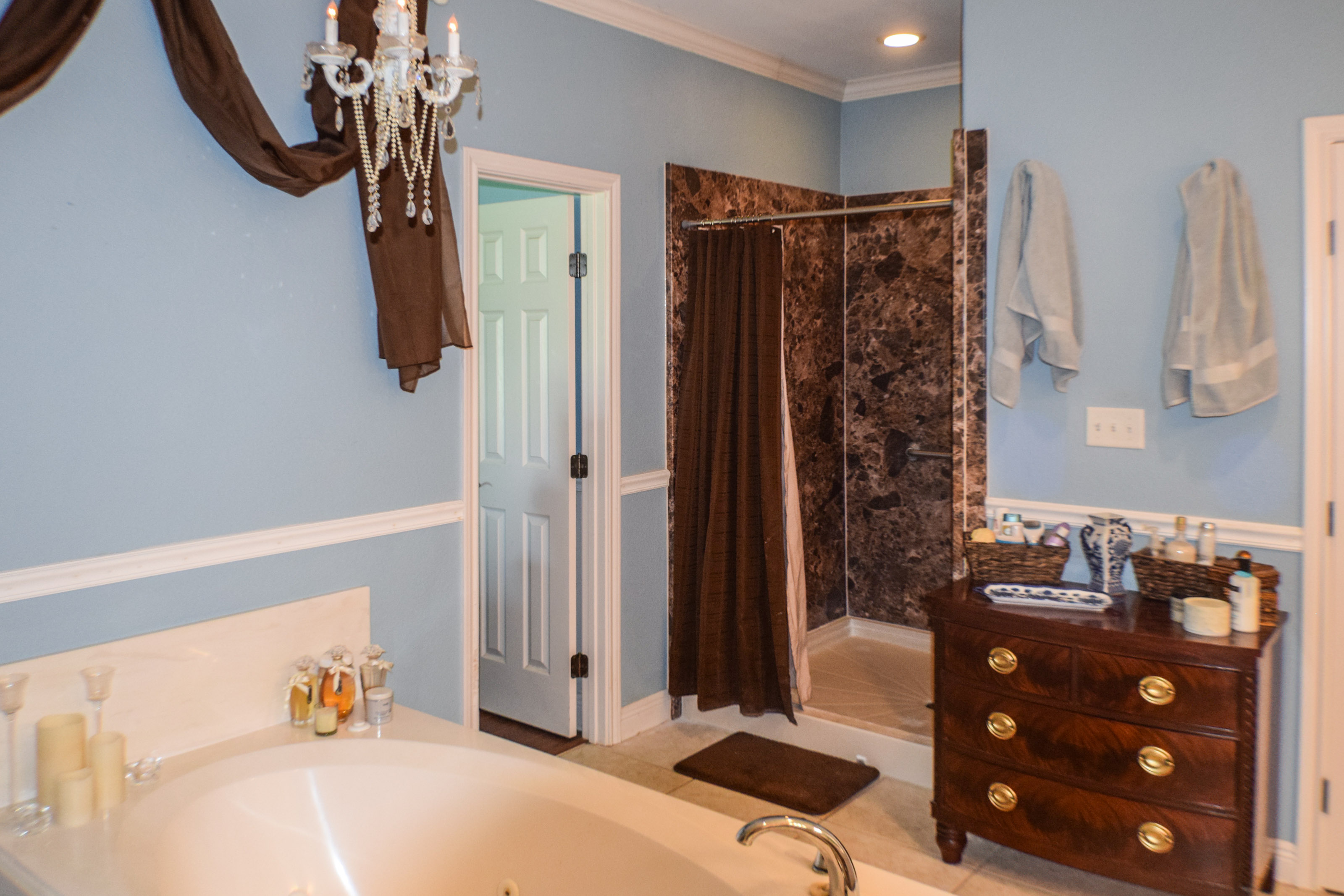 112 Camilla Cir, Bellville, TX 77418