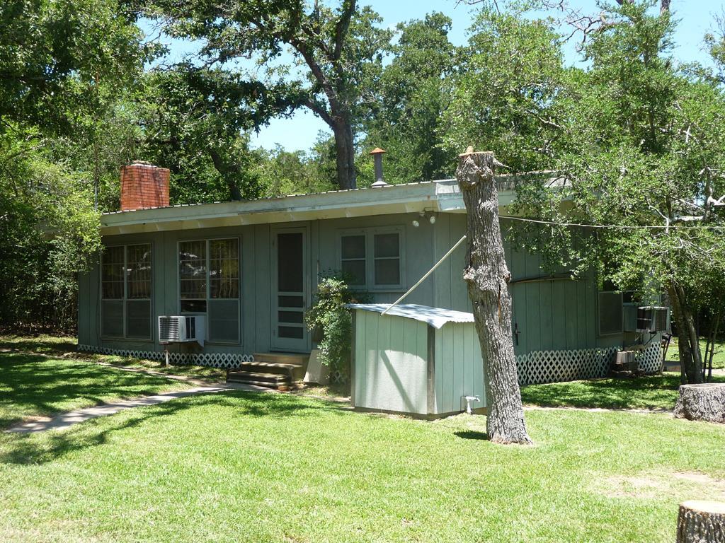 7490 N Highway 36, Bellville, TX 77418