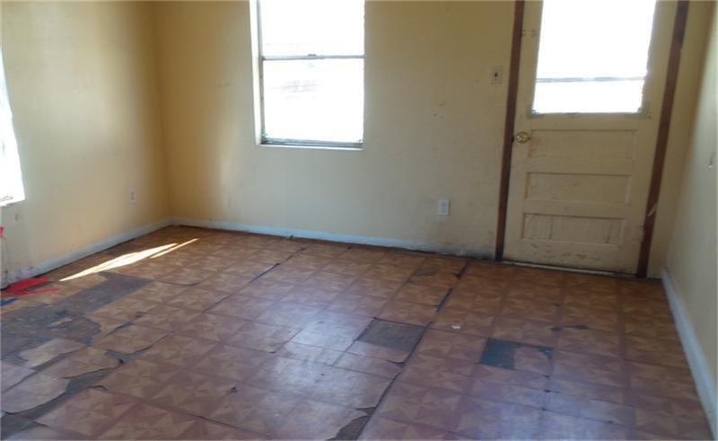 911 Kemp Street, Boling, TX 77420