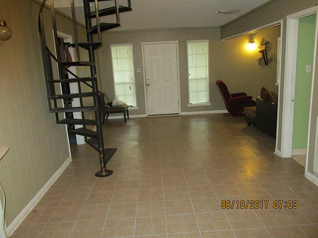 7504 Fm 442 Road, Boling, TX 77420
