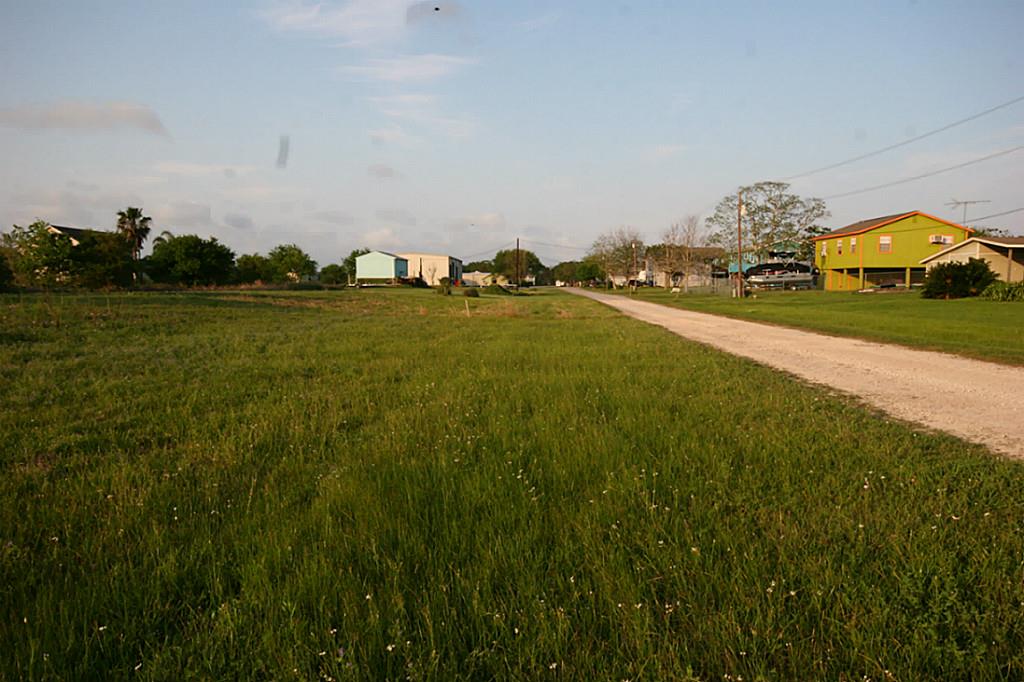 15-16 County Road 868 D, Brazoria, TX 77422