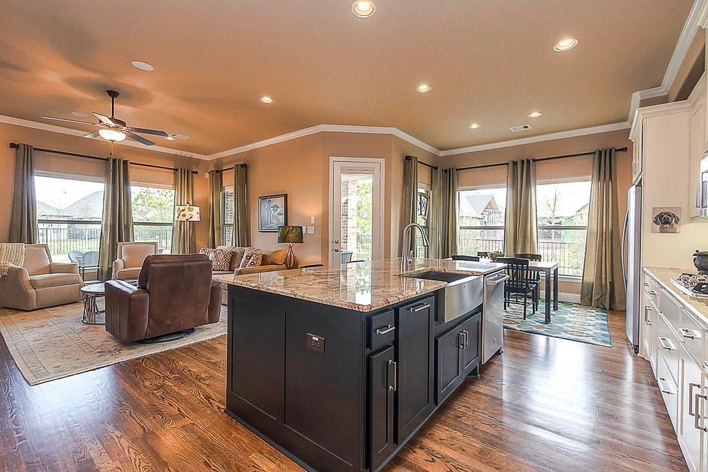 38 Sweet Creek Lane, Fulshear, TX 77441