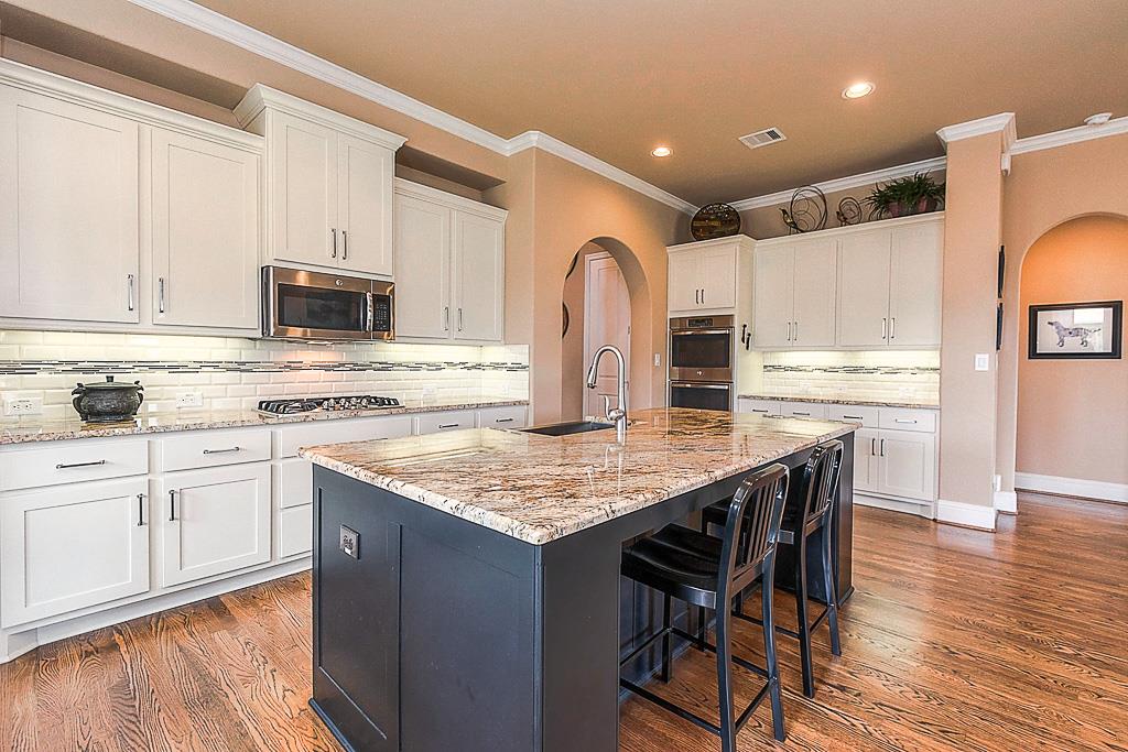 38 Sweet Creek Lane, Fulshear, TX 77441