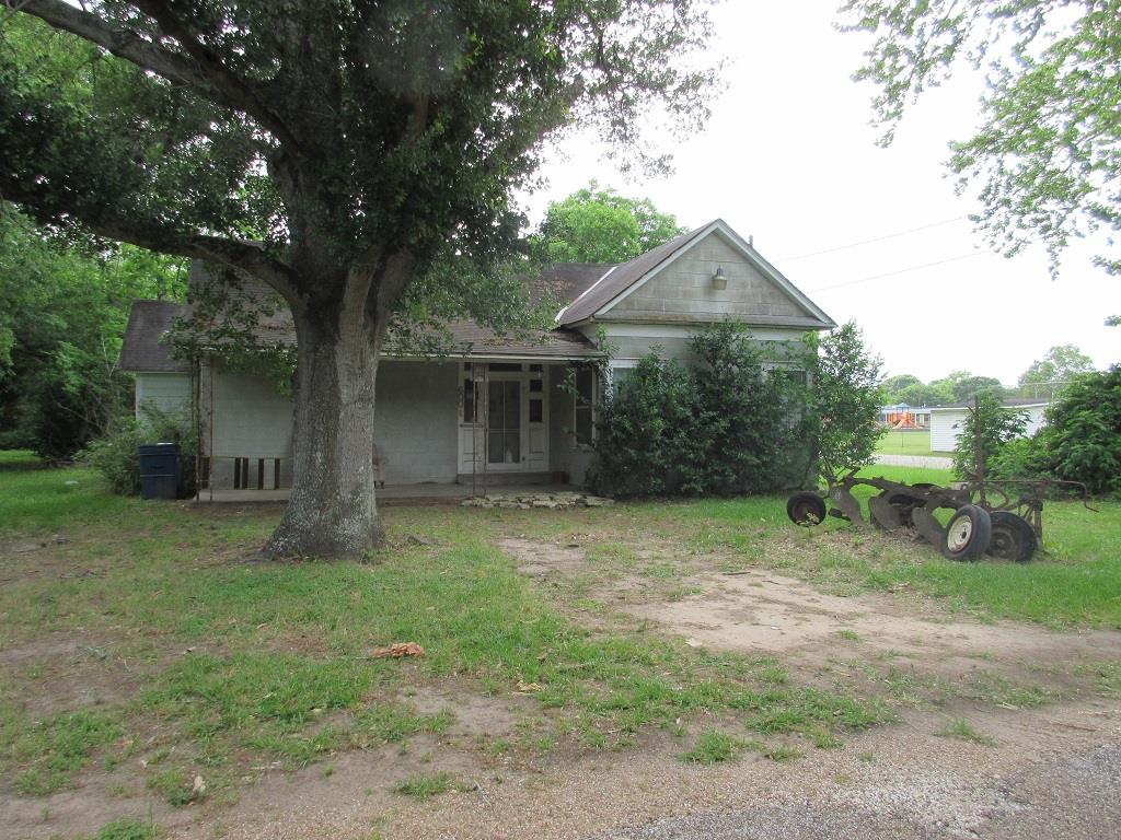 602 Nelle Street, Garwood, TX 77442