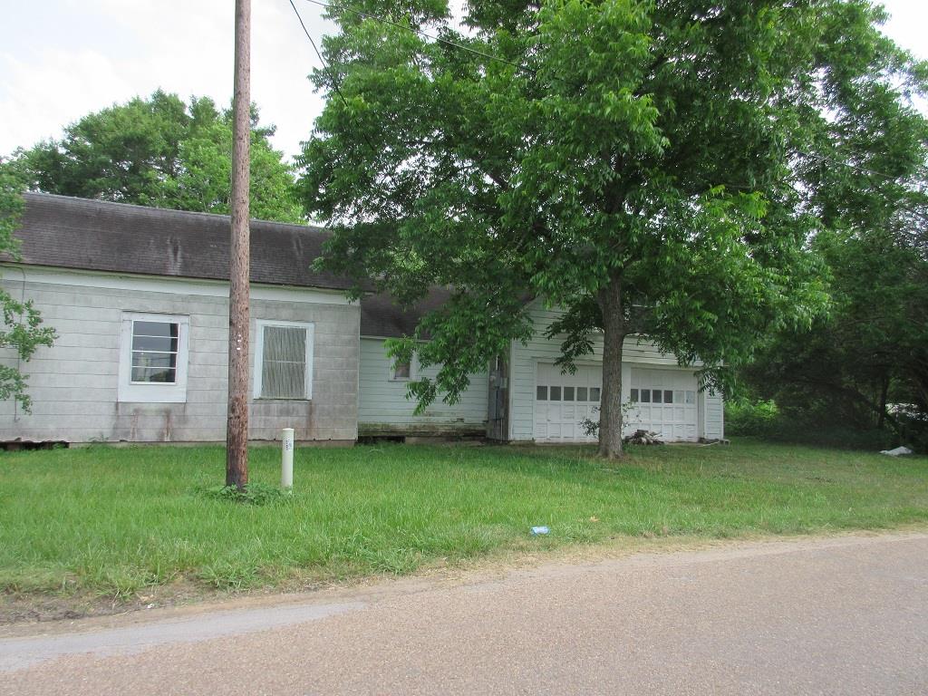602 Nelle Street, Garwood, TX 77442