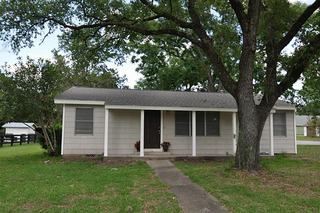 1746 9th Street, Hempstead, TX 77445