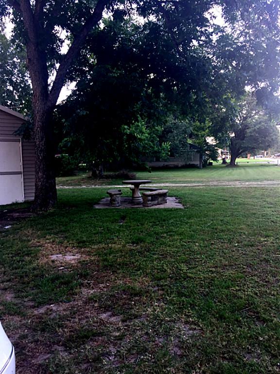 1746 9th Street, Hempstead, TX 77445