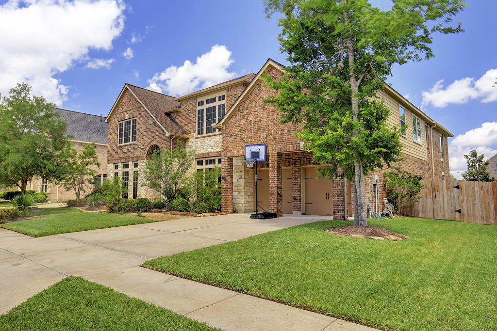 8715 Stowe Creek Lane, Missouri City, TX 77459