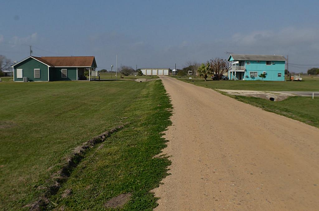 168 Bayview Drive, Palacios, TX 77465