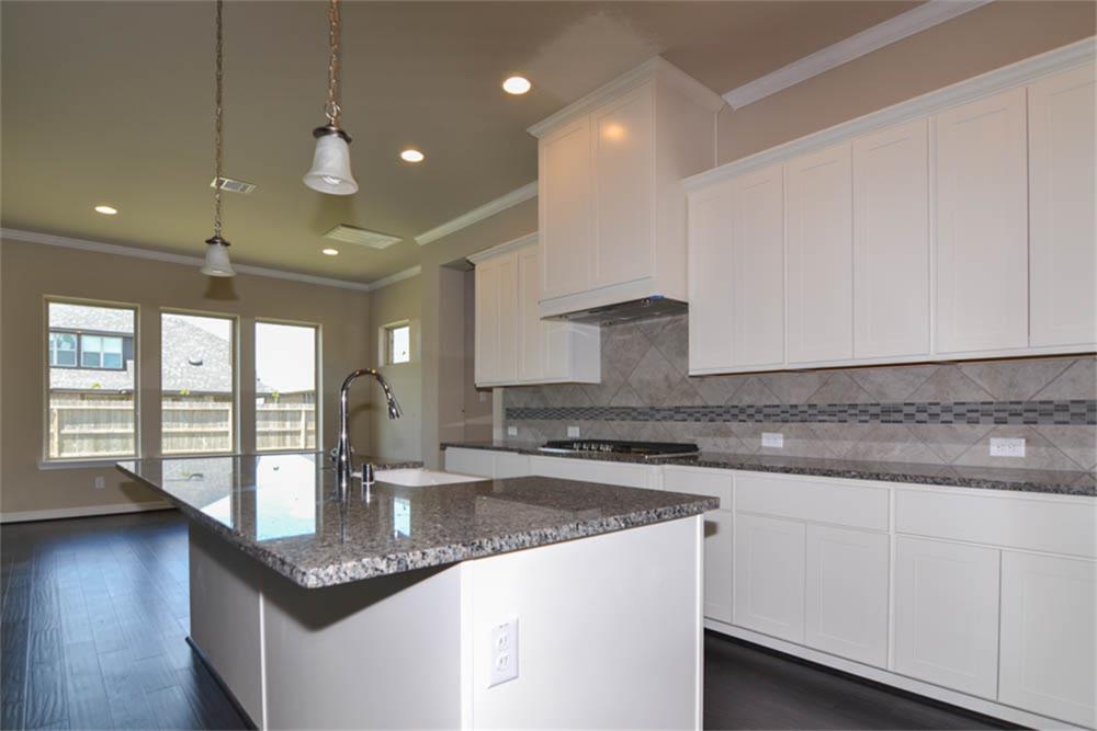 331 Round Lake, Rosenberg, TX 77469