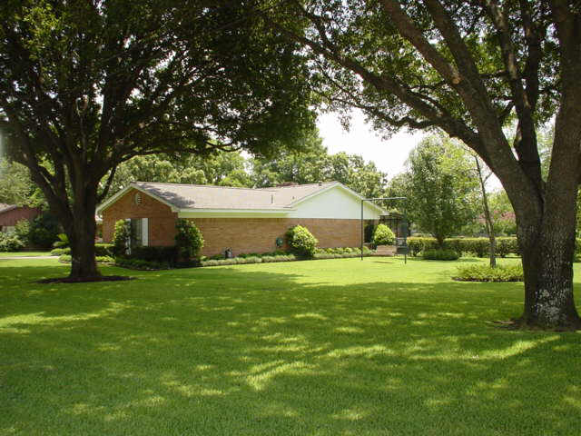 302 Piedmont Street, Sugar Land, TX 77478