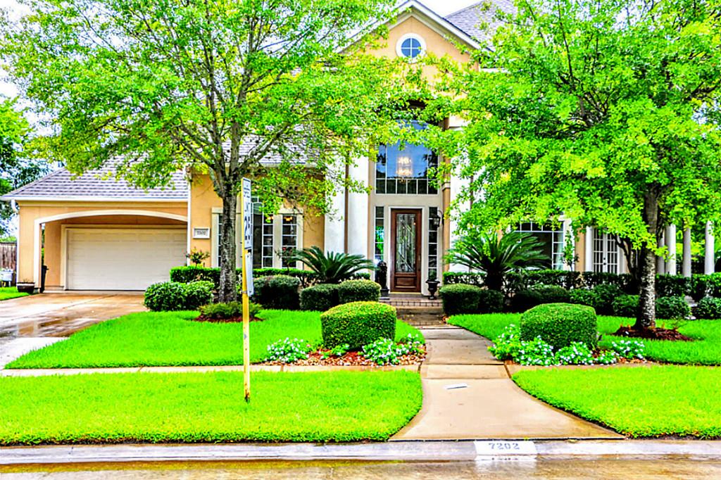 7202 Timberlake Drive, Sugar Land, TX 77479