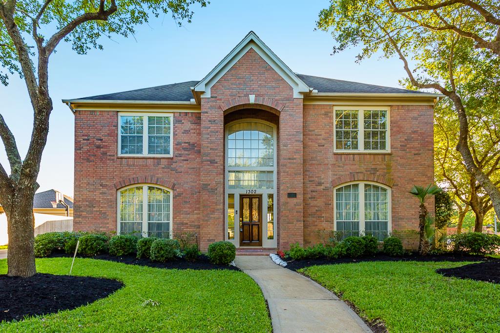 1302 Gray Hills Court, Sugar Land, TX 77479