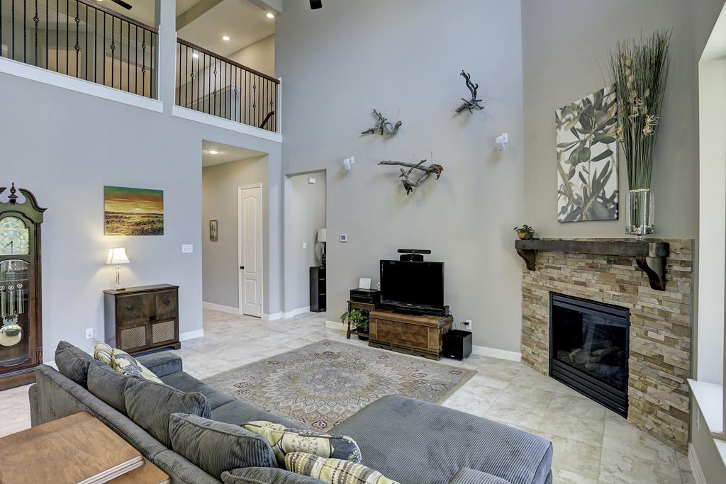 6615 Tara Creek Court, Sugar Land, TX 77479