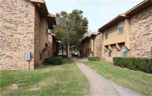 506 N Mckinney Street, Sweeny, TX 77480