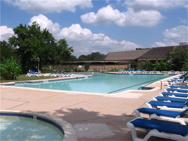 245 Woodhaven, West Columbia, TX 77486