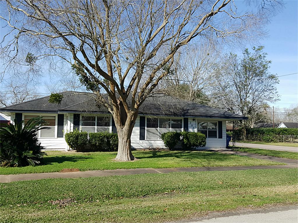 200 S Ringgold Street, West Columbia, TX 77486