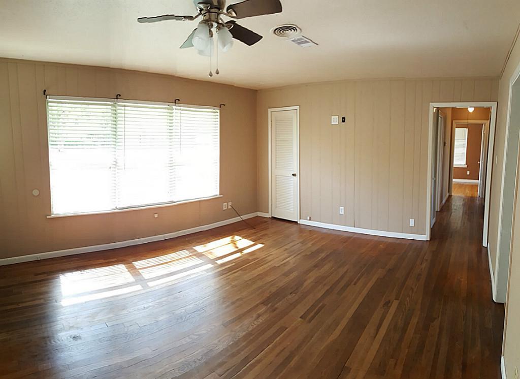 200 S Ringgold Street, West Columbia, TX 77486
