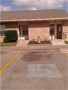 431 Lamar Street, West Columbia, TX 77486