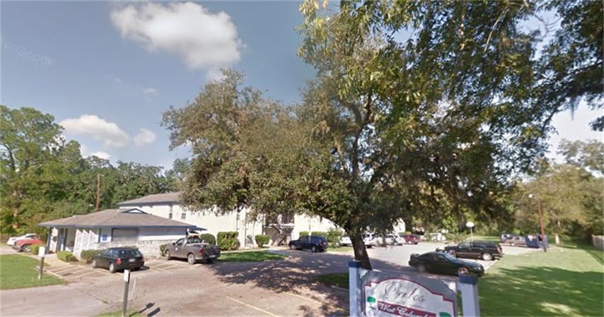 225 S 13th Street, West Columbia, TX 77486