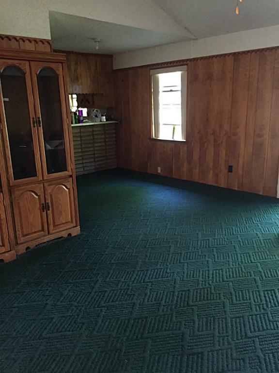 603 Moutray Avenue, Wharton, TX 77488