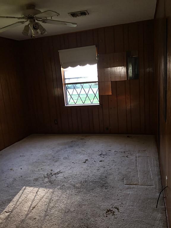 603 Moutray Avenue, Wharton, TX 77488