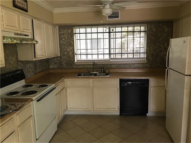 7530 Maczali Drive, Houston, TX 77489