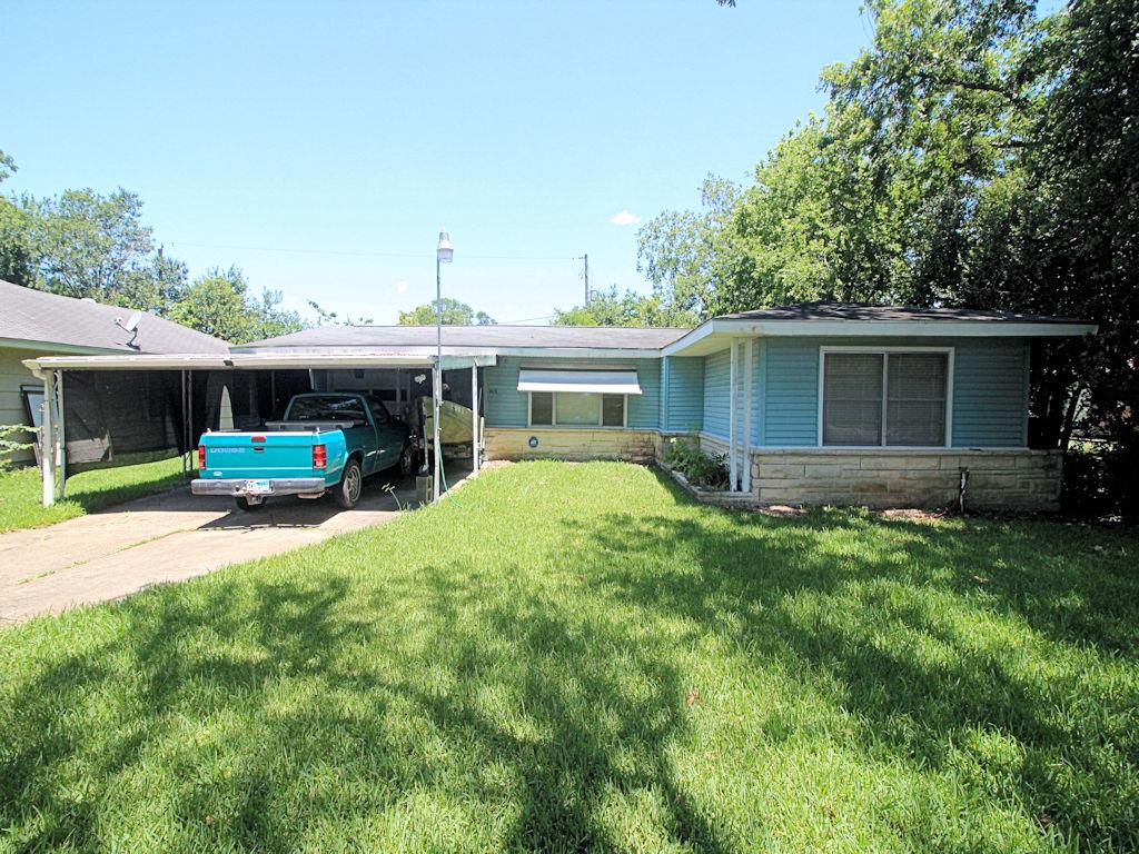 809 Armor Avenue, Pasadena, TX 77502