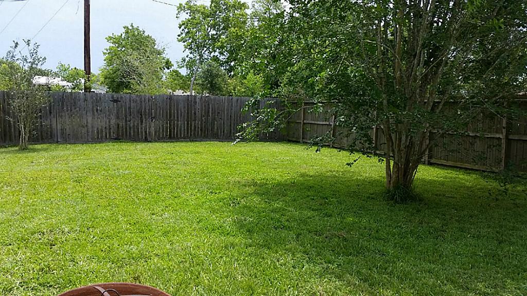 1052 County Road 855a, Alvin, TX 77511