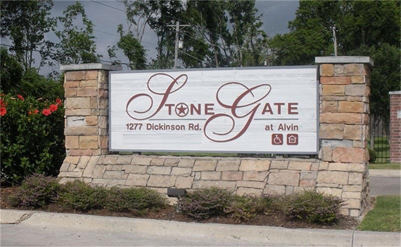 1277 Dickinson Road, Alvin, TX 77511
