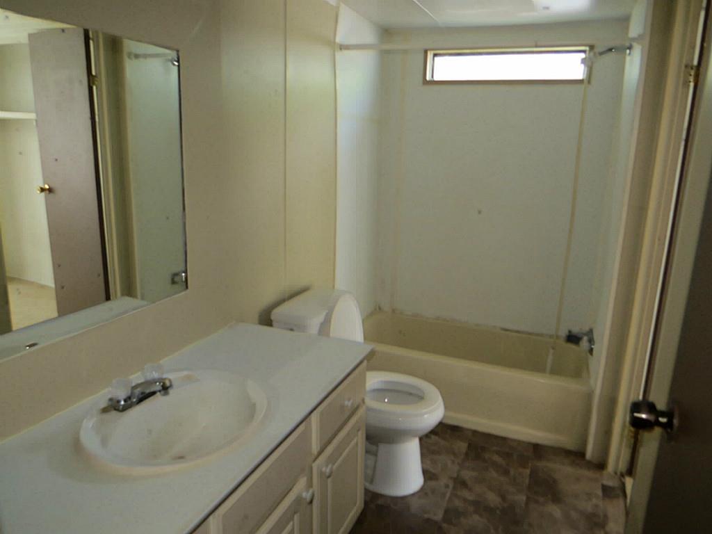700 Verhalen Road, Alvin, TX 77511