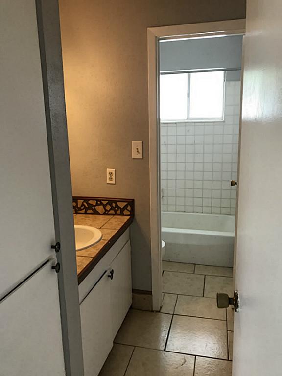 404 S Hood, Alvin, TX 77511