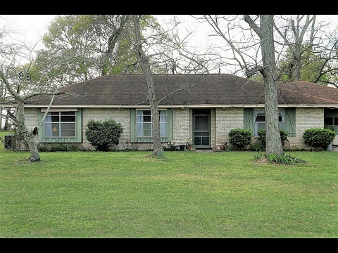 3906 B S Main, Anahuac, TX 77514