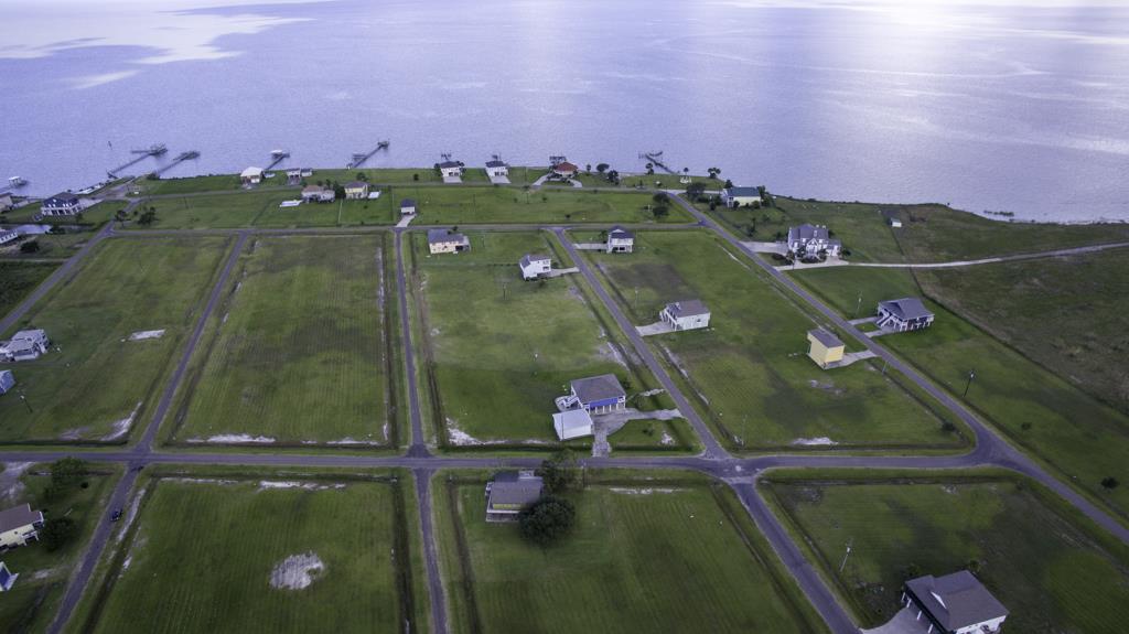 0 Teal Lot 16-18 Blk 4 S 1, Anahuac, TX 77514