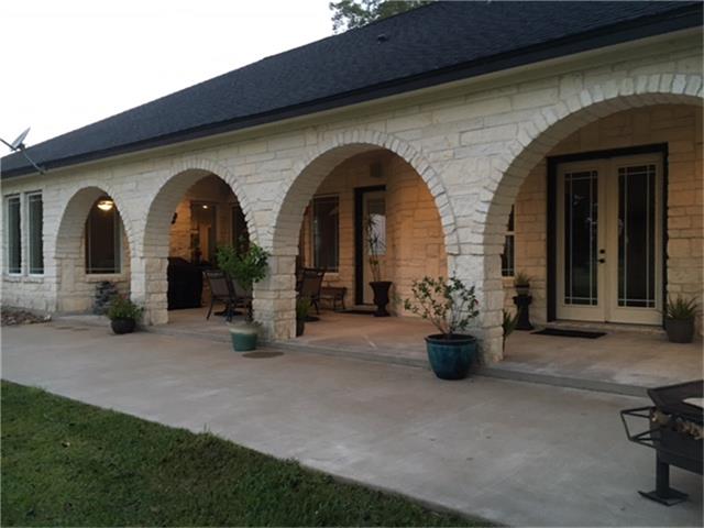 825 Bar X Trail, Angleton, TX 77515