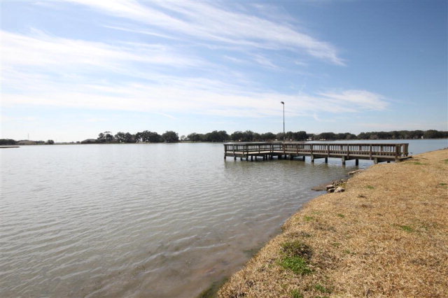 1238 Arabian Ct., Angleton, TX 77515