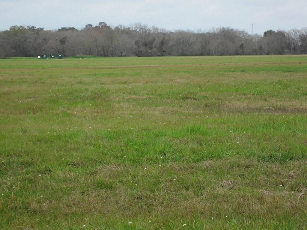 0 Lariat Court, Angleton, TX 77515
