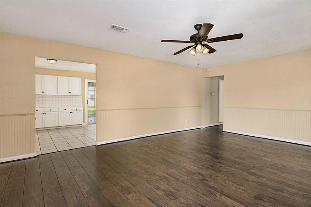 260 Bastrop Street, Angleton, TX 77515