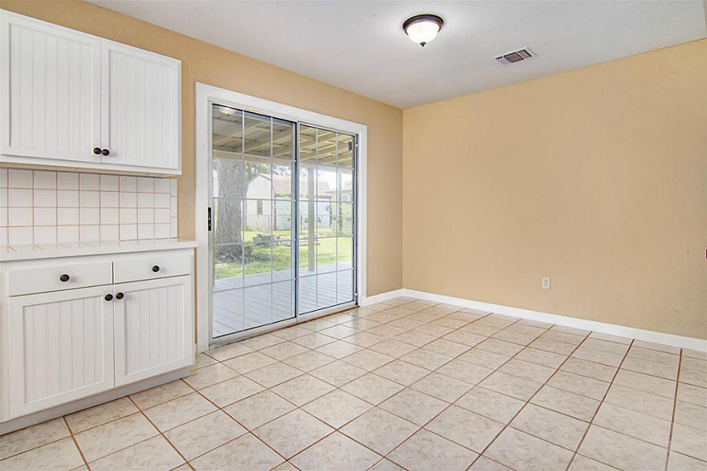 260 Bastrop Street, Angleton, TX 77515