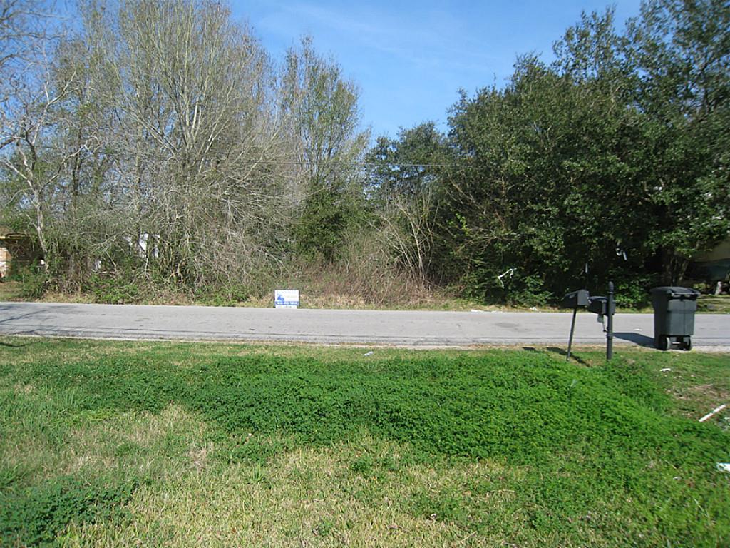 0000 8th Street, Bacliff, TX 77518
