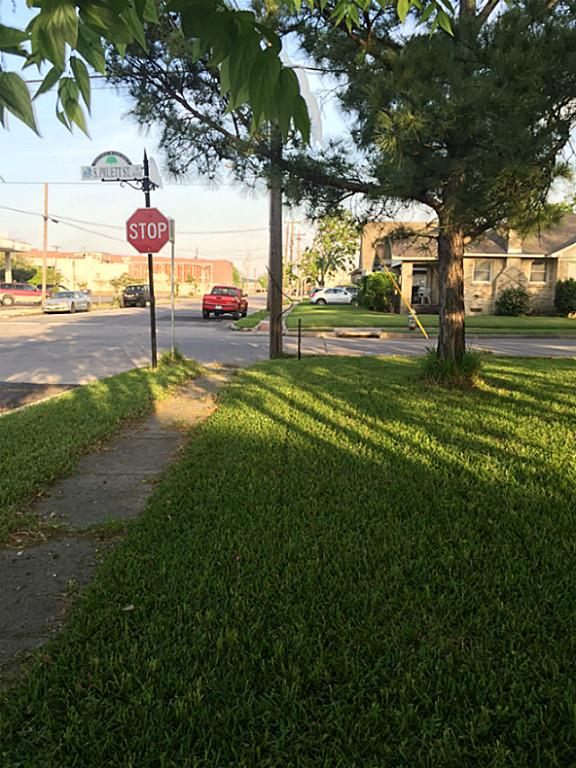 501 W Pearce, Baytown, TX 77520