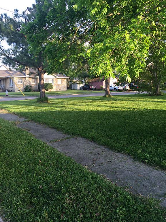 501 W Pearce, Baytown, TX 77520