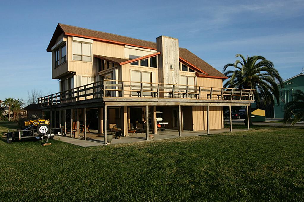 1002 5th Street, San Leon, TX 77539